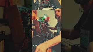 glitchin' some breaks with the meta module #modularsynth