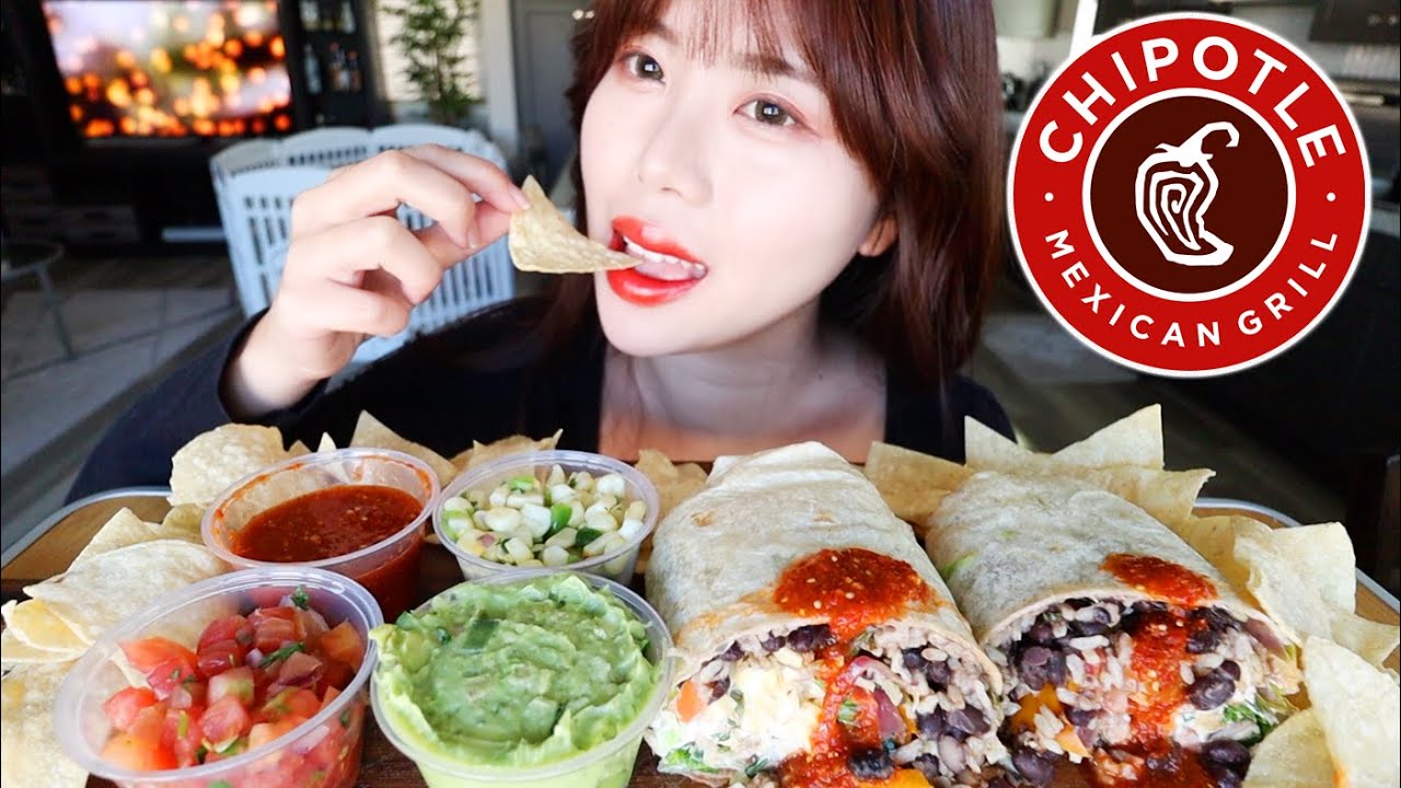CHIPOTLE FAST FOOD MUKBANG 먹방 (куриный буррито, чипсы и гуакамоле, сальса, кукуруза) Мексиканская...