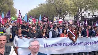 Meeting de Mélenchon à Marseille : la marche des militants prend le départ