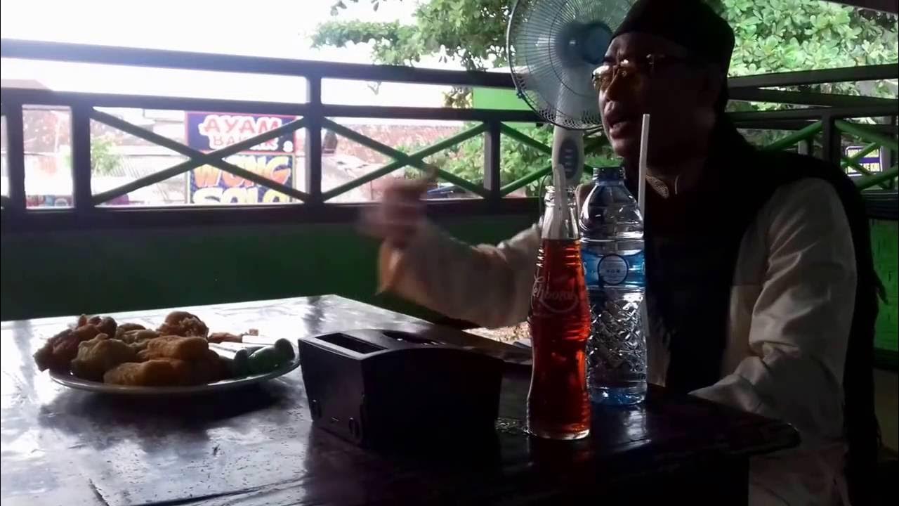 Subhanallah... suaranya teringat Almarhum Ustadz Jefri Al Buchori ( UJE ) Subhanallah... suaranya teringat Almarhum Ustadz Jefri Al Buchori ( UJE )