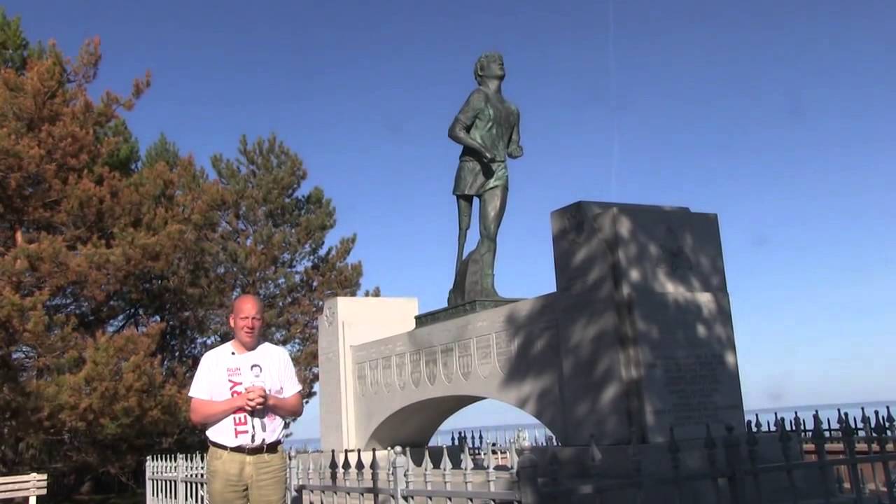 Greg Moore Visit to the Terry Fox Memorial in Thunder Bay