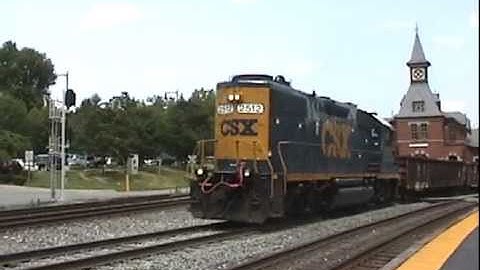 EMD GP38-2 and B&O Gondola @ POR