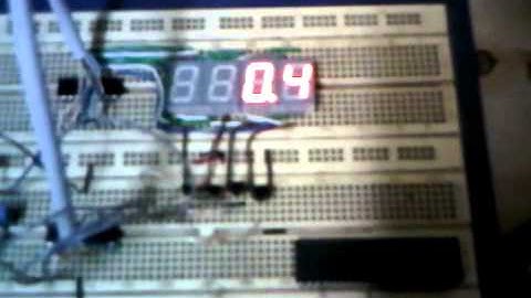 Voltimetro Digital 0-102.3 Voltios con microcontrolador PIC 16F88