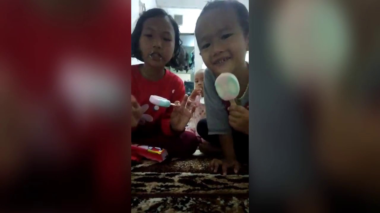 Makan es krim YouTube Makan es krim YouTube