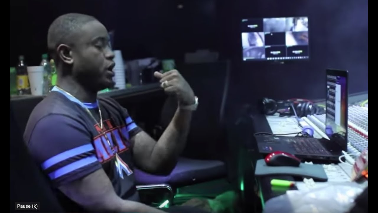 Southside Makes Acoustic Guitar Beat 🔥 [Cubeatz Sample]