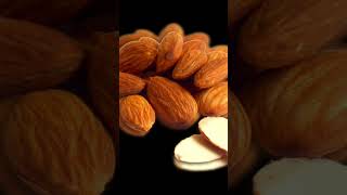 "രാവിലെ വെറും വയറ്റിൽ 5 ബദാം കഴിച്ചാൽ? 😲 Shorts #HealthTips #Malayalam #HealthyLife #Almonds