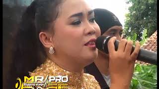 Lembah Hitam (cover) - voc mutiara zoe