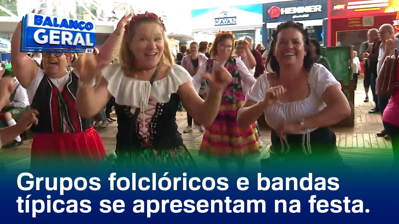 Oktoberfest 60+: dia reúne grupos folclóricos e bandas típicas - Foto