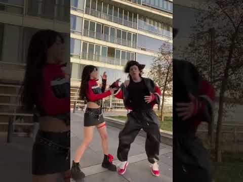 Хороший был годвсем спасибо❤💋 #avivuni #avililina #tenyujin #dancing challenge #shorts