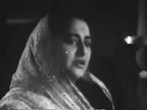 A code covered with darkness Lata Mangeshkar 1960 Mehndi colored Ghunghate dhankyu re Lata
