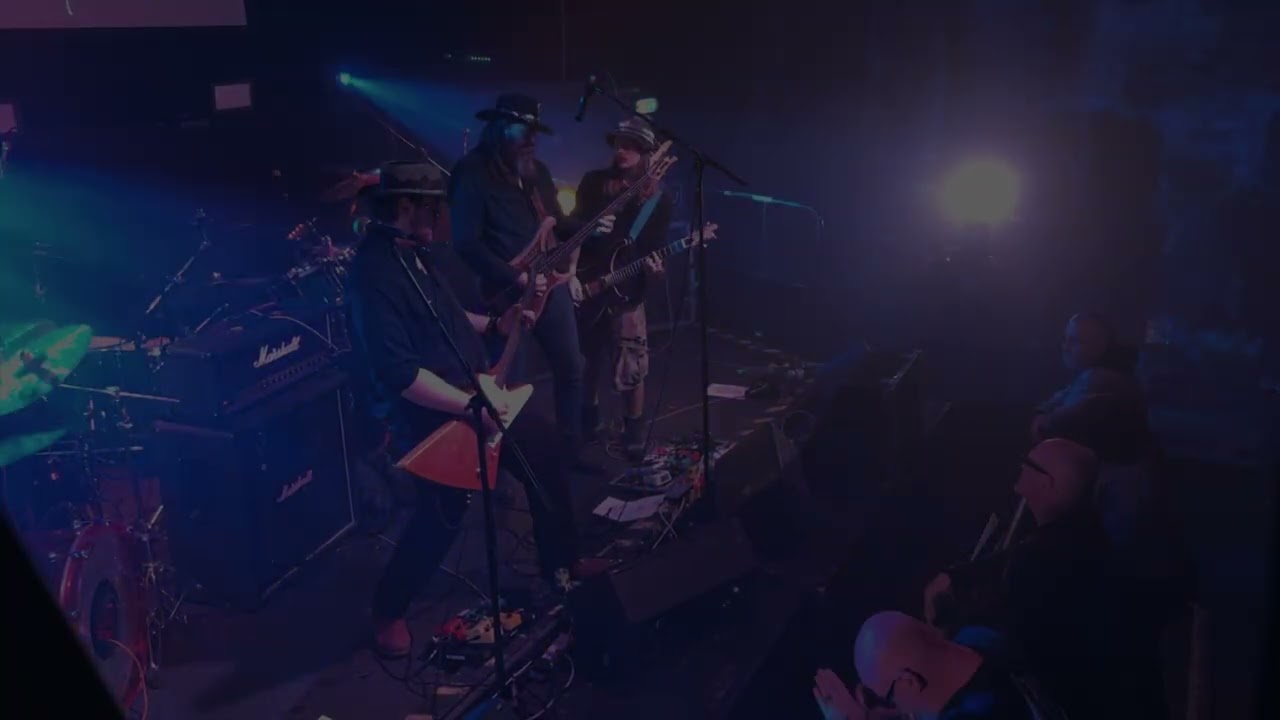 Löser – “Ace of Spades” Live at The Brickyard, Carlisle (26 Oct 2025)