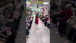 센텀효어르신데이케어센터 - (웃음 치료 프로그램) (신라대 레크레이션 공연2)
