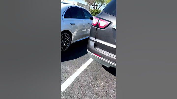 ñejo el broco encabronado por q le dieron un golpe a su carro