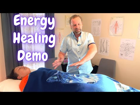Energy Healing Demonstration ⎮ Transmuting  low frequency energies.
