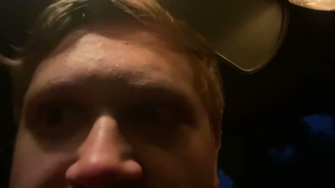 Hotbox wit my 5g cookies 🛒 and my geek bar pulse