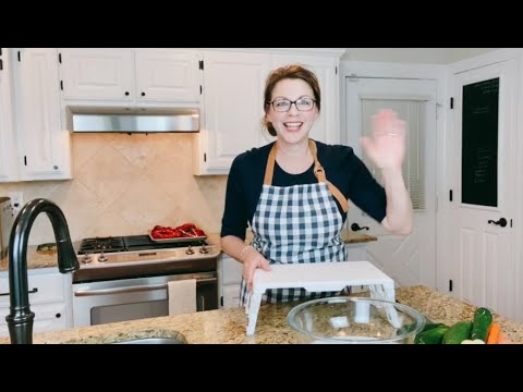 How to use the Chop Above Raised Cutting Board.