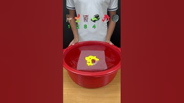 PROBEER TE RADEN HOEVEEL TISSUE PAPIER ER NODIG WAS! #voldoening #experiment #asmr #water