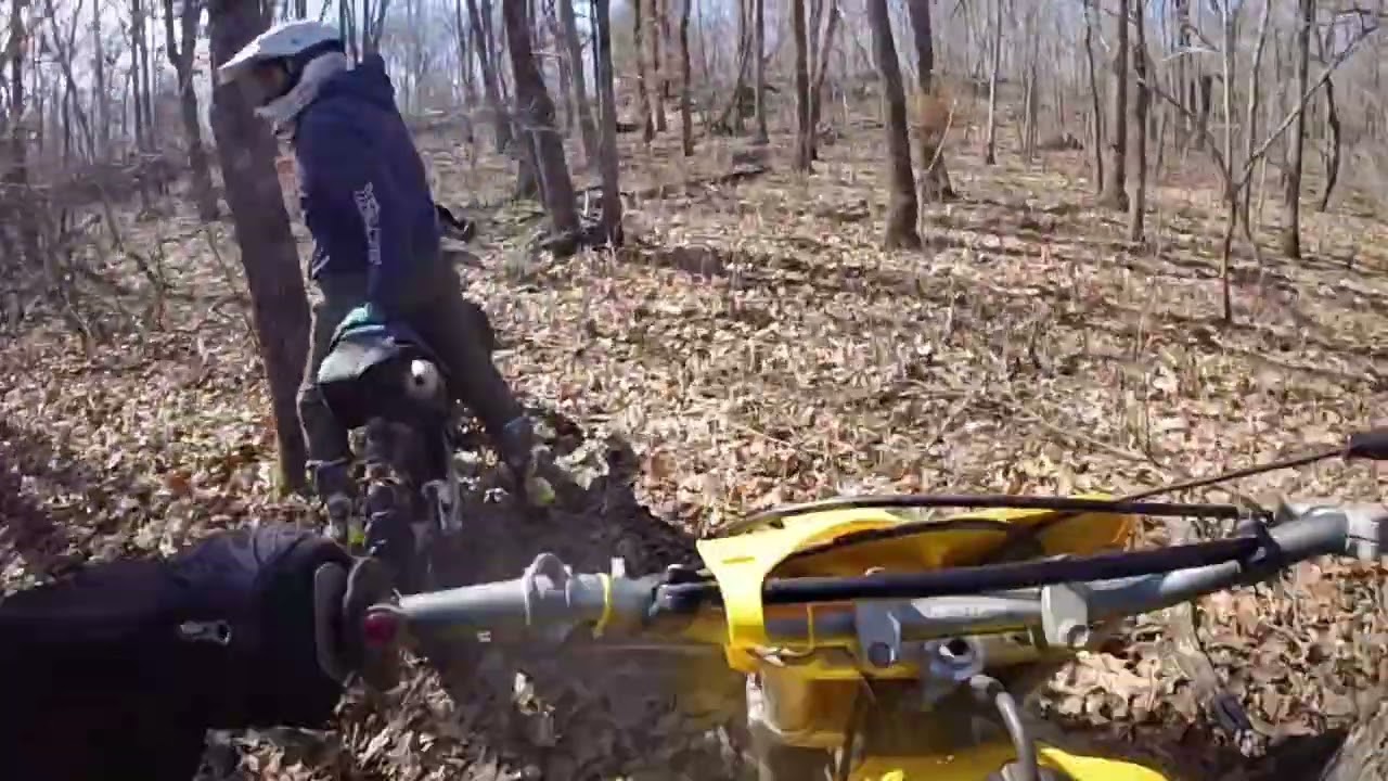 Rumbling Through The Rocks! Riding Where No Big Bore Should Ever Travel! 1982 Suzuki RM465