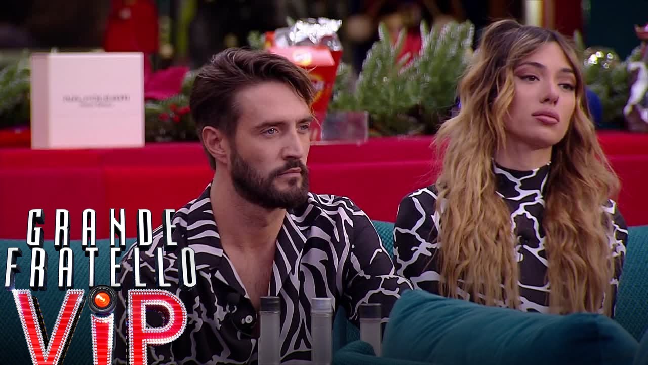 Grande Fratello VIP - I commenti di Alex Belli e Soleil Sorge sul bacio