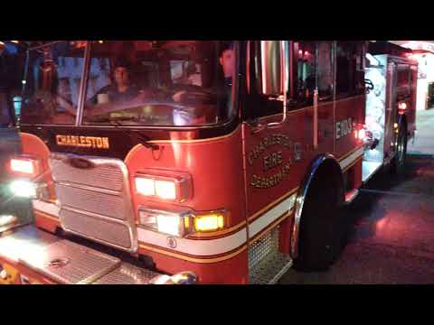 Charleston (SC) Fire Department Engine 103 Returning to Quarters auf YouTube ansehen Charleston (SC) Fire Department Engine 103 Returning to Quarters auf YouTube ansehen