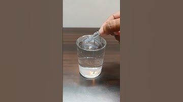 Floating Blade Magic: Surface Tension in Action! 🪒💧 #ScienceShorts #shorts #surfacetension