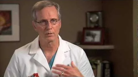 What are the symptoms of mitral valve regurgitation?