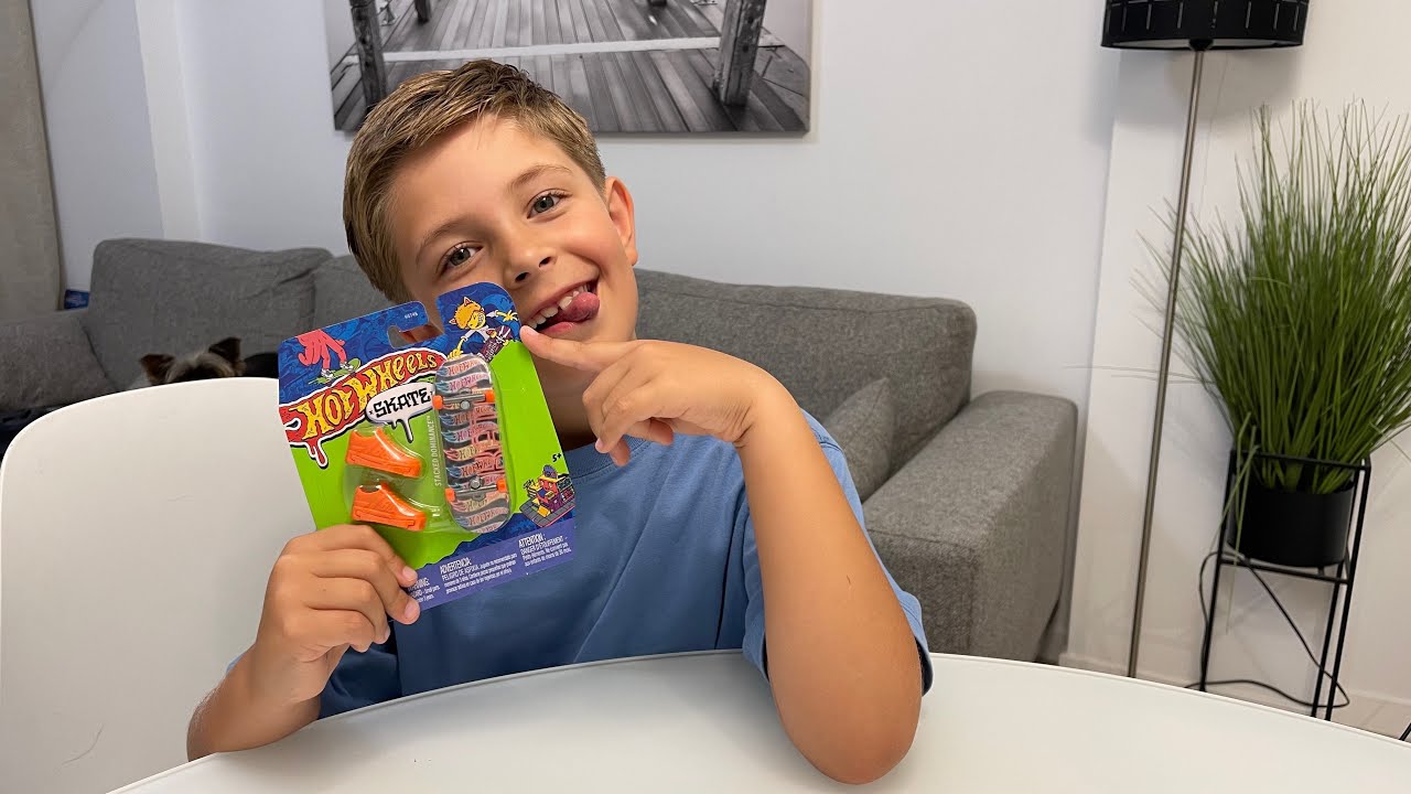 РАСПАКОВКА и Тест FINGERBOARD HOT WHEELS. ТАКОГО СКЕЙТА ВЫ ЕЩЕ НЕ ВИДЕЛИ!