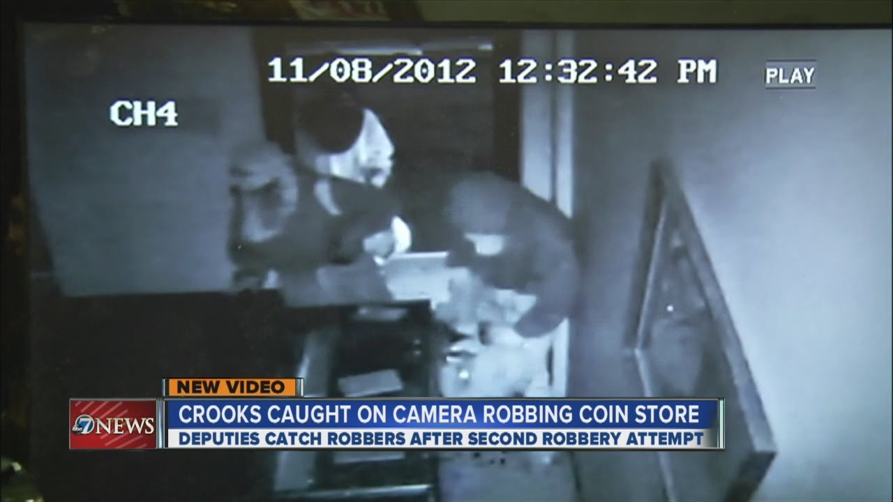 4 burglars caught in the act YouTube