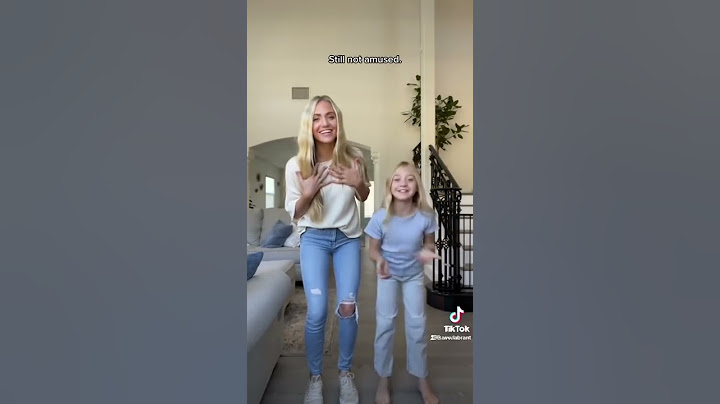 Savannah telling Everleighs shes pregnant tiktok! so cute!
