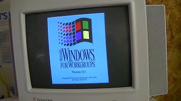 A Nostalgic Christmas 2017: Corner Packard Bell Windows 3.1 Install