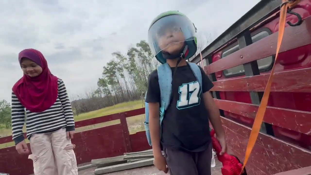 Aktiviti cuti sekolah, gaban layan Mel dan Cem cari kayu hutan!!