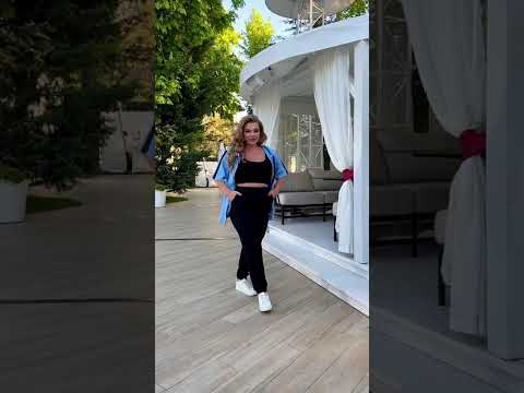 Жіночий спортивний костюм великих розмірів з подовженою кофтою на блискавці та високою посадкою штанів 48-58, видео 1
