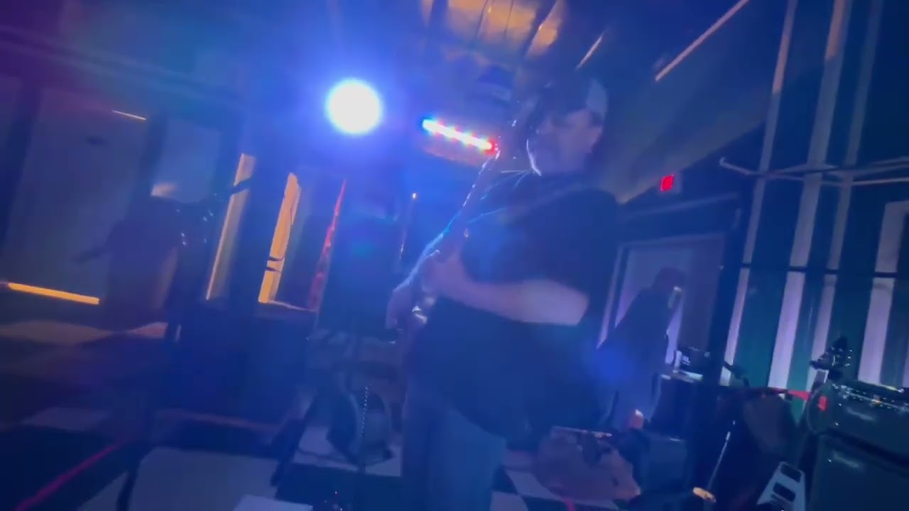 Quick clip of Mesa Mark VII with band