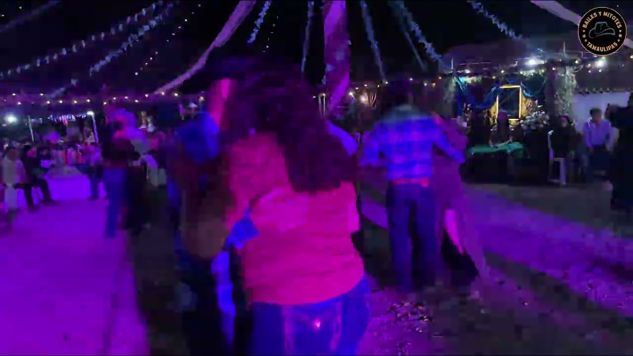 Bailando Polka en el Ejido El Gavilán 