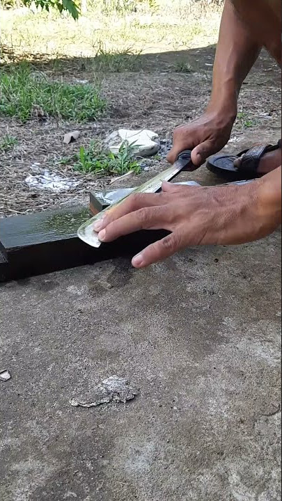 The technique of sharpening a machete #shorts