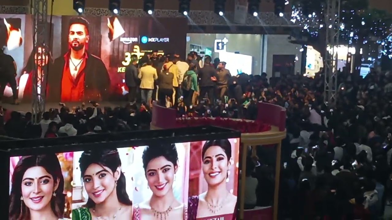 Elvish# yadav #Gaur #City Mall ❤️🧿🫶