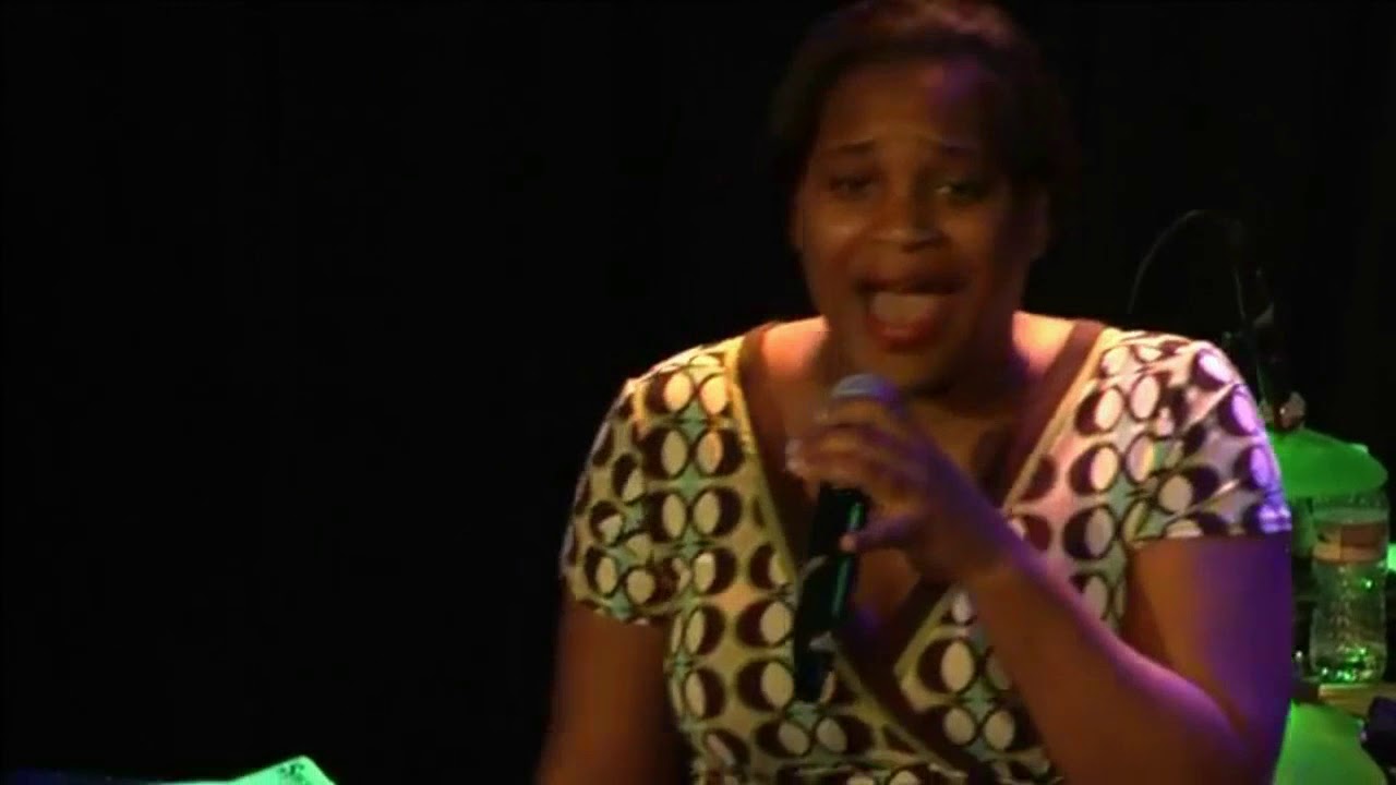 Dr. Mojo Band play Treat Her Right live