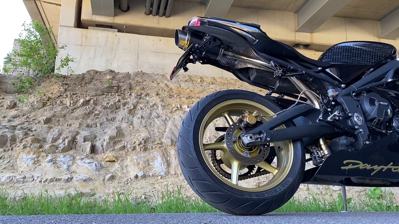 Triumph Daytona 675 Delkevic exhaust
