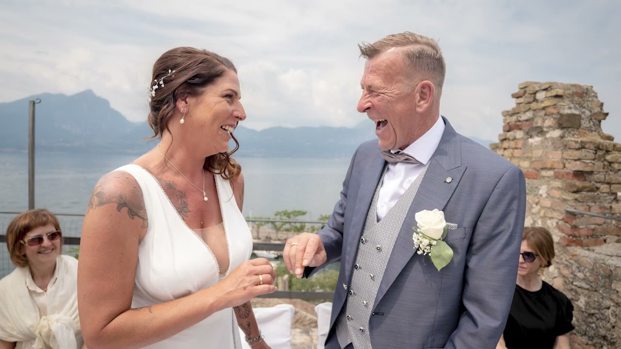 Eine intime Hochzeit in Torri del Benaco: Eine einzigartige Liebesgeschichte vor der Kulisse des Gardasees