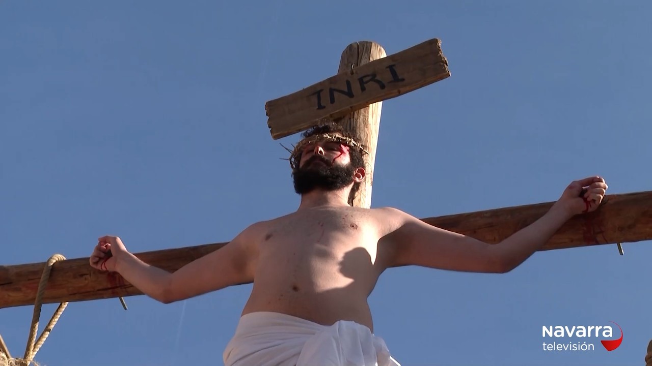 Andosilla se emociona con un concurrido Viacrucis Viviente