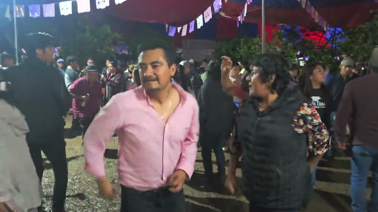 Recepción de la virgen en la casa de los nuevos mayordomos en Santa Rosa Caxtlahuaca - Agosto 2024