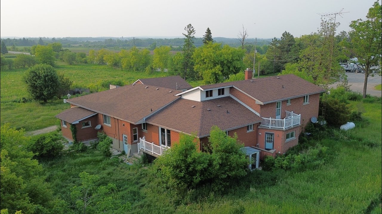 I found a retro ABANDONED 1970s house bought out by a developer