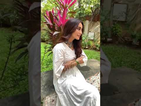 Surbhi Jyoti New Video | Manike Mage Hite | Surbhi Jyoti ft.| #surbhijyoti #bela