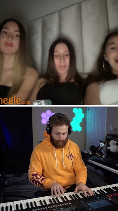 Pro Pianist Surprises Girls with Redbone