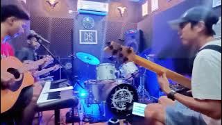 Dan - Sheila on 7 (Cover) | Live Jamming Latihan di DNS Studio Music & Arts