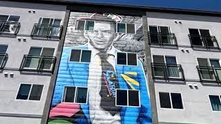 'Ole Blue Eyes' is back in Las Vegas: Vintage Frank Sinatra is four stories high near downtown