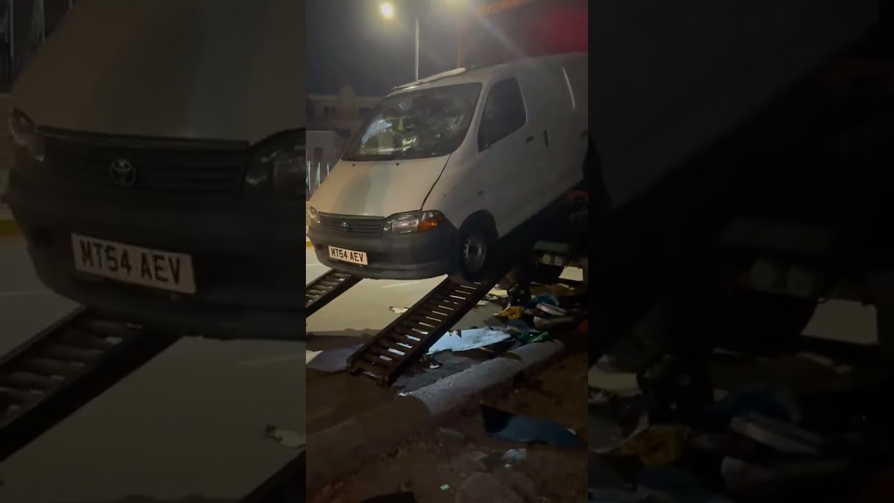 Toyota HiAce 2005 White