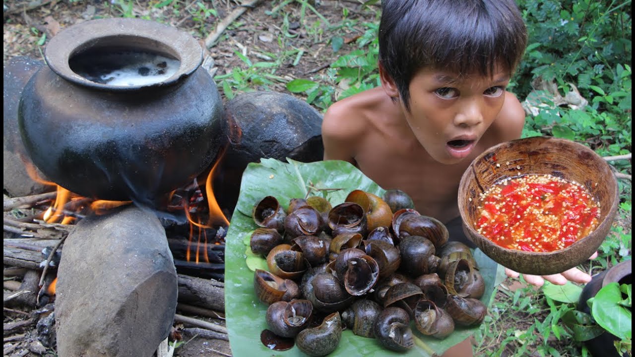 Primitive Eating Primitive Technology - Eating delicious - Awesome cooking snail - YouTube