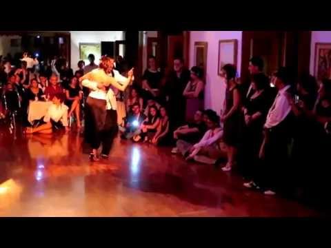 Karina Guillén y Cristian Sanchez interpretan La Fija