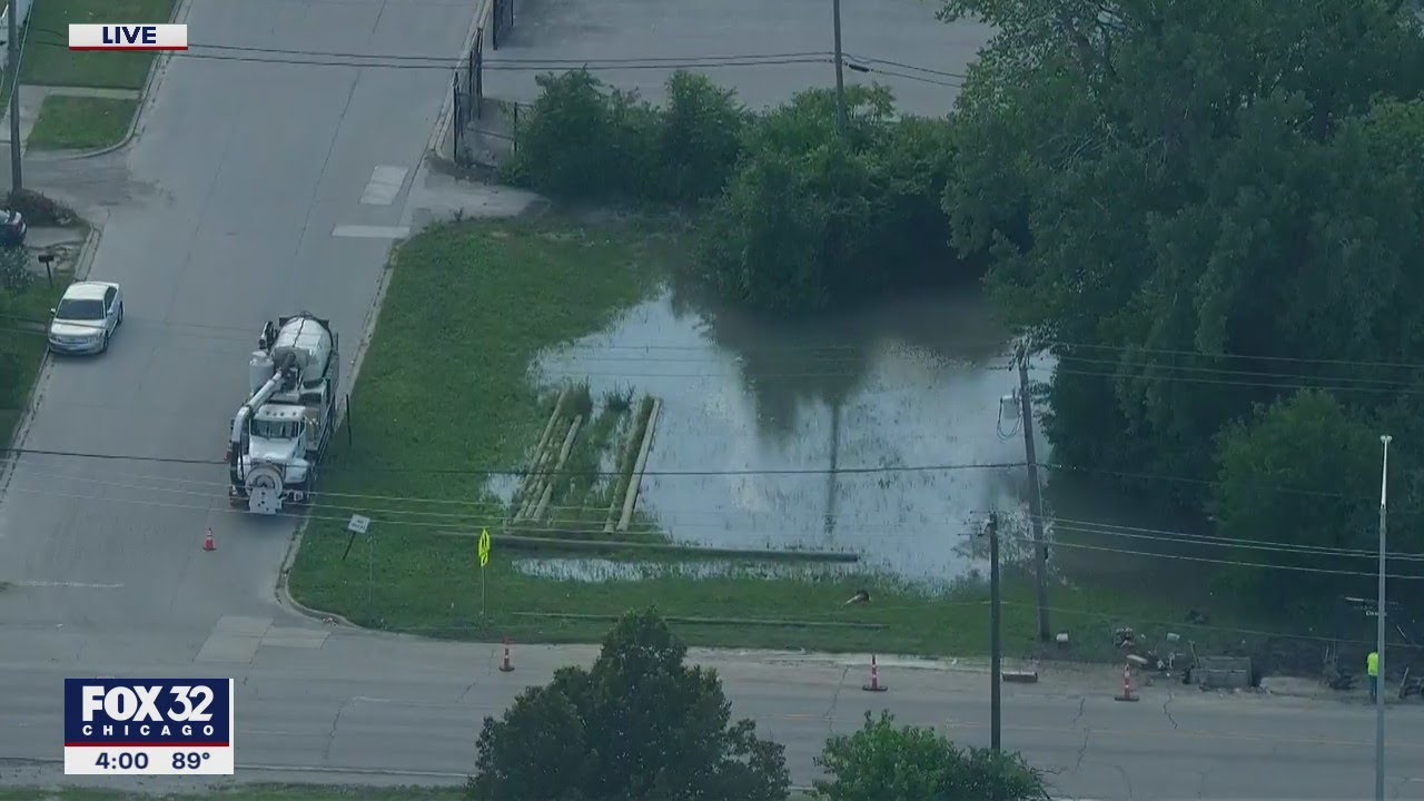 Dixmoor water main breaks forces water shut off - YouTube